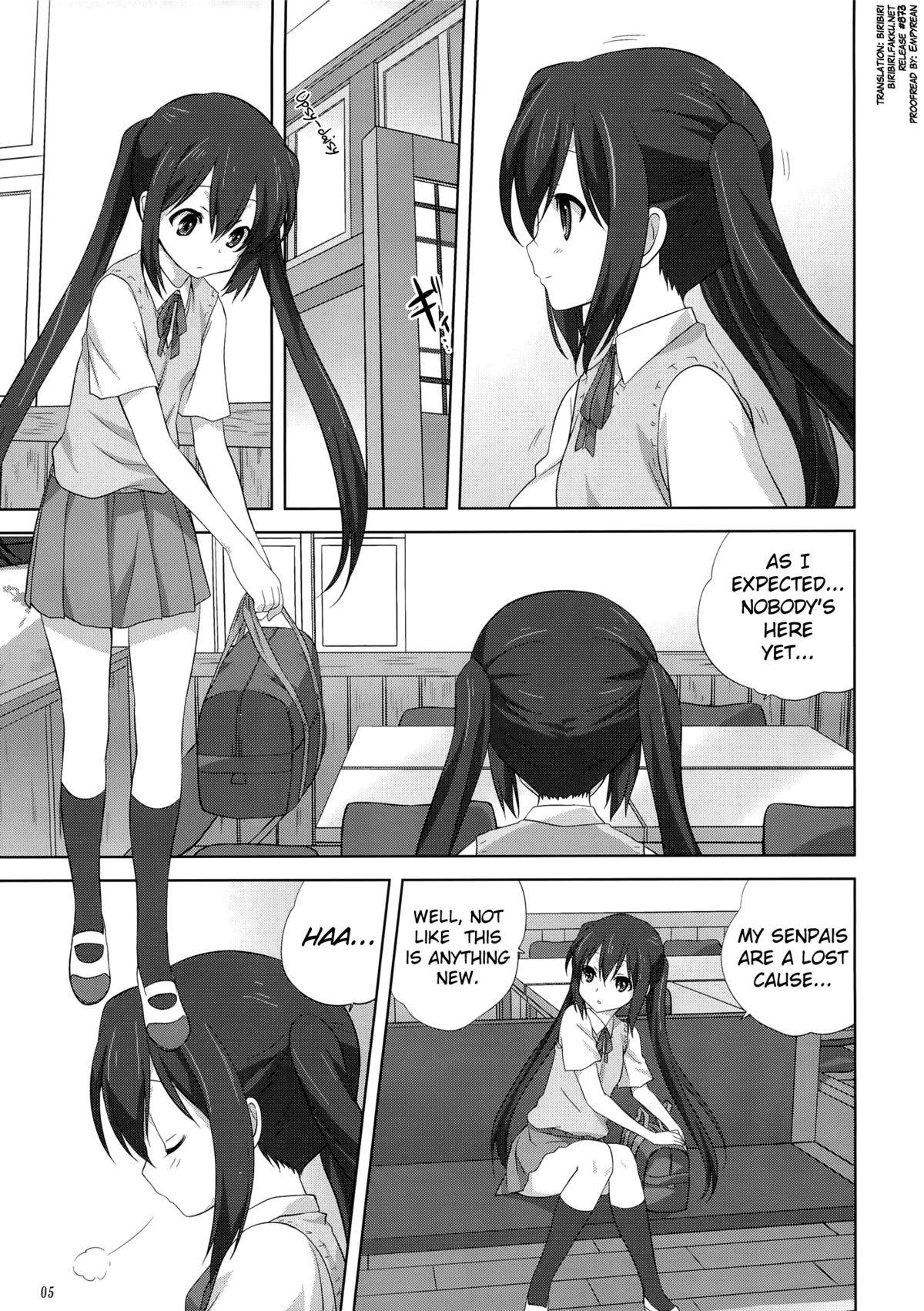 Action Mugi to Azu Zenpen - K on With - Page 4